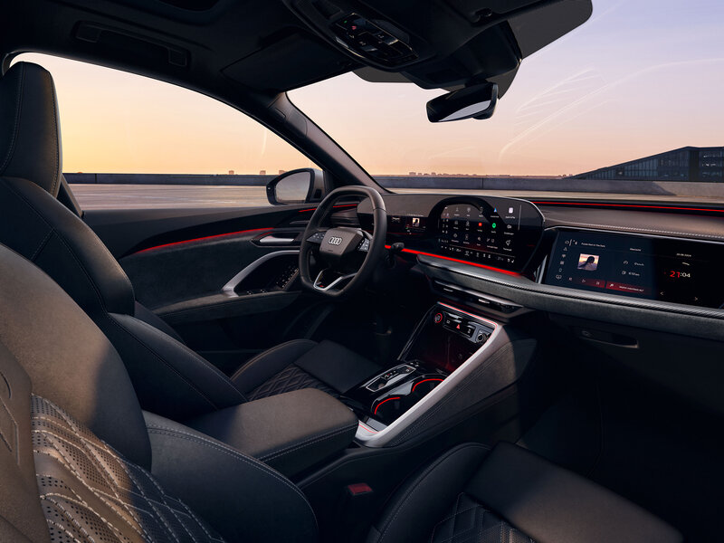 Innenraum des Audi SQ5 mit Audi virtual cockpit, großem Touchdisplay, Sportsitzen und hochwertiger Premium-Anmutung