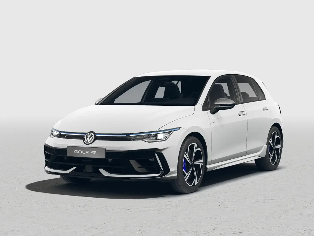 Weißer Volkswagen Golf R steht auf hellem Untergrund in frontaler Seitenansicht