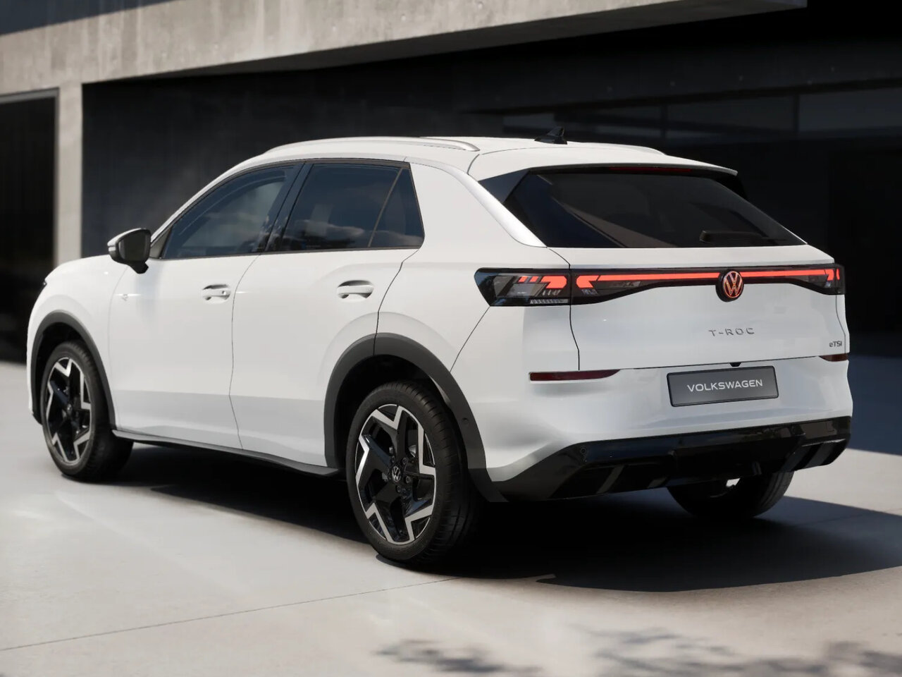 T-Roc R-Line Heckansicht weiß