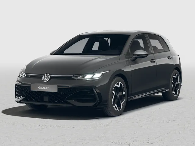 Volkswagen Golf in Uranograu steht in einem neutralen Studio vor hellem Hintergrund